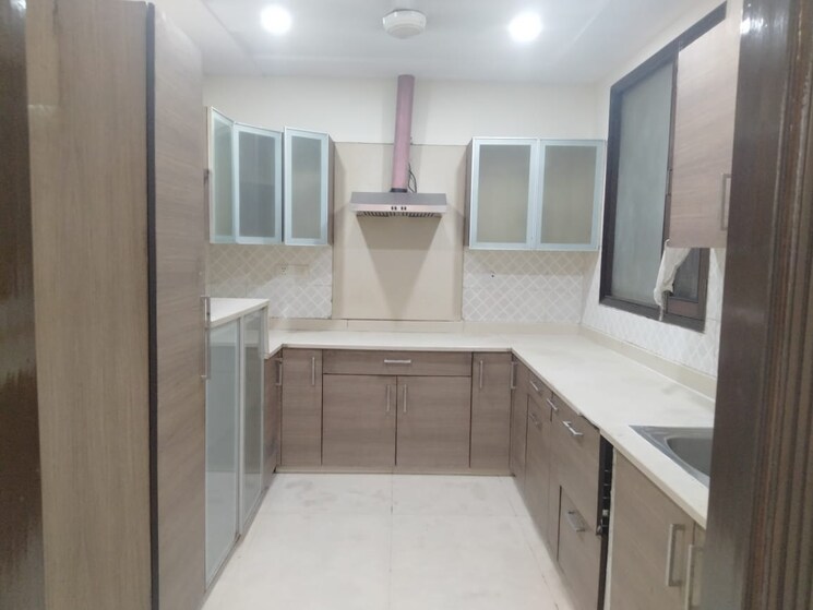 Kitchen, greater kailash part 3 3 Bedroom 217 Sq.Yd. Builder Floor In Greater Kailash Part 3 Delhi 8095009