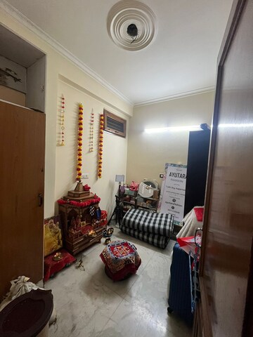 Living Room in 2.5 BHK Independent House at Sector 46 – for Rent