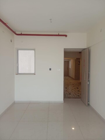 Room in 2 BHK Apartment at Wadhwa Atmosphere O2, Mulund West – for Rent