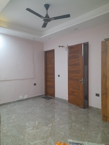 Room in 3 BHK Independent House at Sector 49 – for Rent