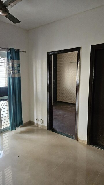 Building Lobby in 3 BHK Builder Floor at BPTP Park Elite Floors, Sector 85 – for Sale