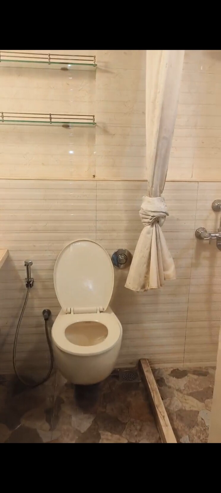 Bathroom, lis-zaitoon-heights 2 Bedroom 800 Sq.Ft. Apartment In Mira Road Thane 8095108