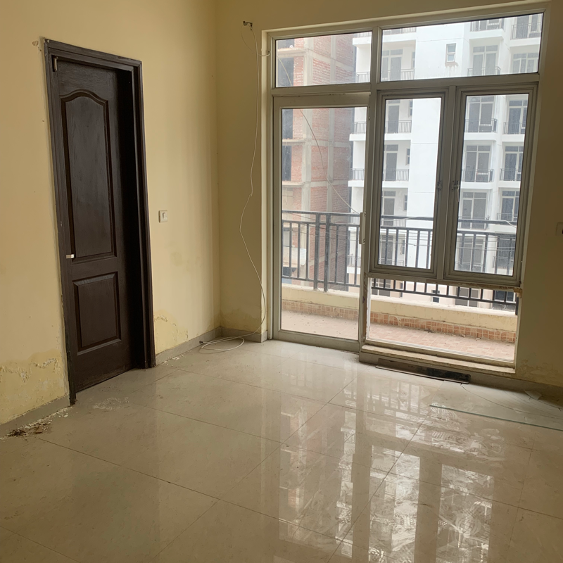 3.5 BHK + Servant Room Apartment For Sale in Omaxe R2