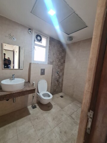 Bathroom in 2 BHK Apartment at Shalimar Vista, Gomti Nagar – for Sale