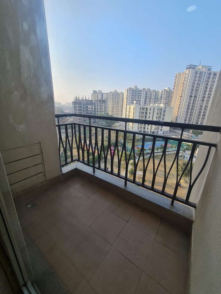 Balcony, shalimar-vista 2 Bedroom 1250 Sq.Ft. Apartment In Gomti Nagar Lucknow 8095143