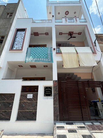 2 BHK Builder Floor For Rent in Gomti Nagar