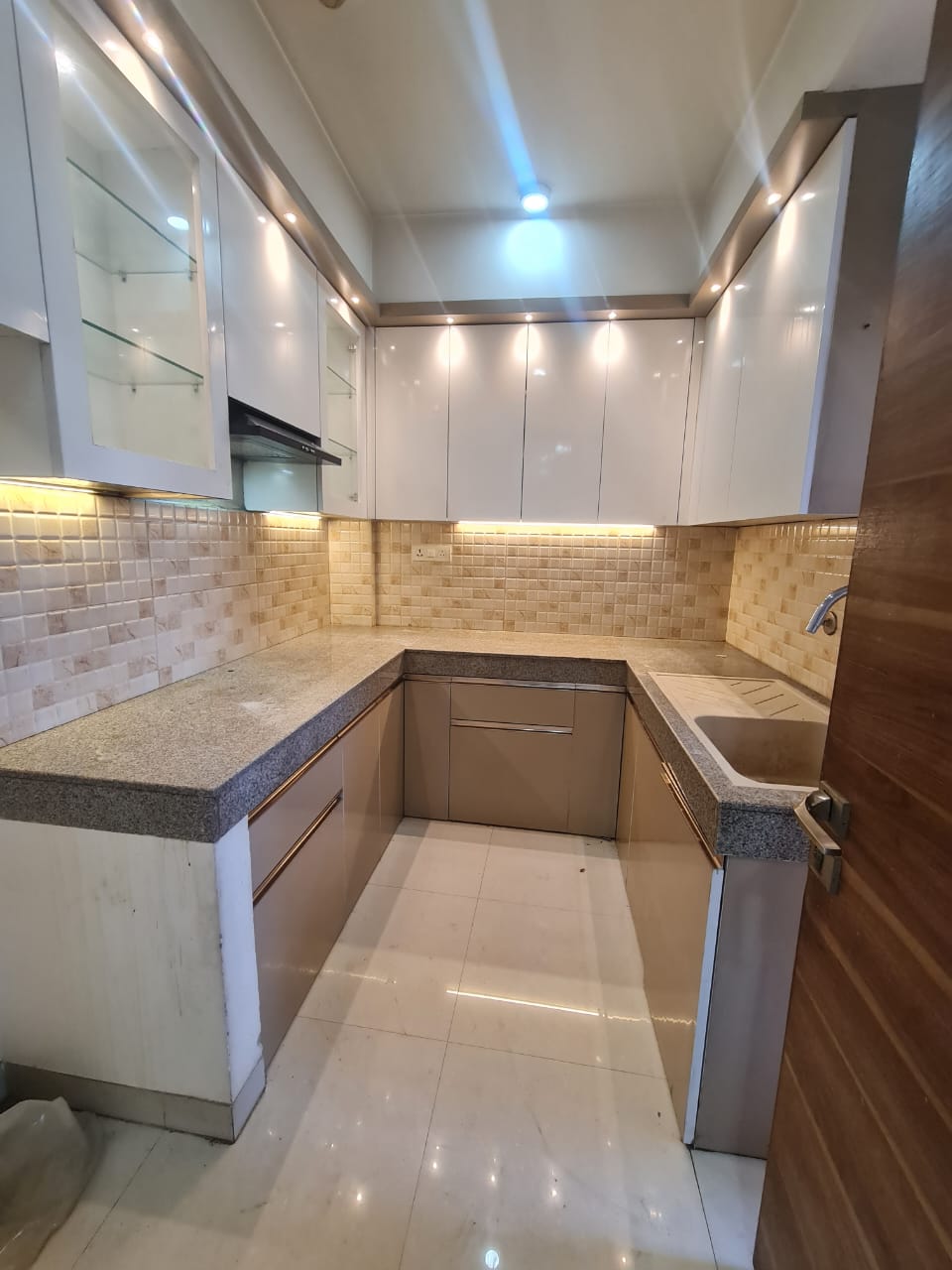 2 BHK + Servant Room 1250 Sq.Ft. Apartment in Shalimar Vista