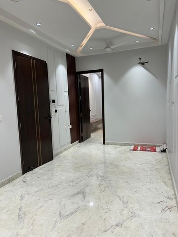 Living Room in 2 BHK Builder Floor at Paschim Vihar – for Rent