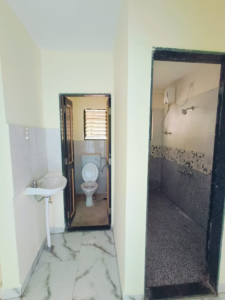 Bathroom, wadgaon sheri 1 Bedroom 585 Sq.Ft. Apartment In Wadgaon Sheri Pune 8095216