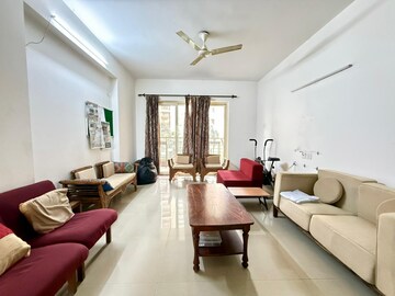 Living Room in 3.5 BHK Apartment at Sector 20 – for Rent