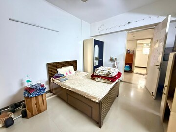 Bedroom in 3.5 BHK Apartment at Sector 20 – for Rent