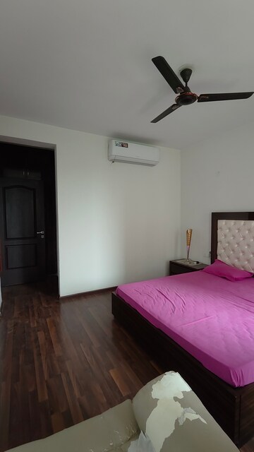 Bedroom in 3 BHK Apartment at Pakhowal Road – for Rent
