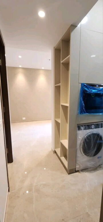 Furnished Amenities in 1 BHK Apartment at Hiranandani Regent Hill, Powai – for Rent