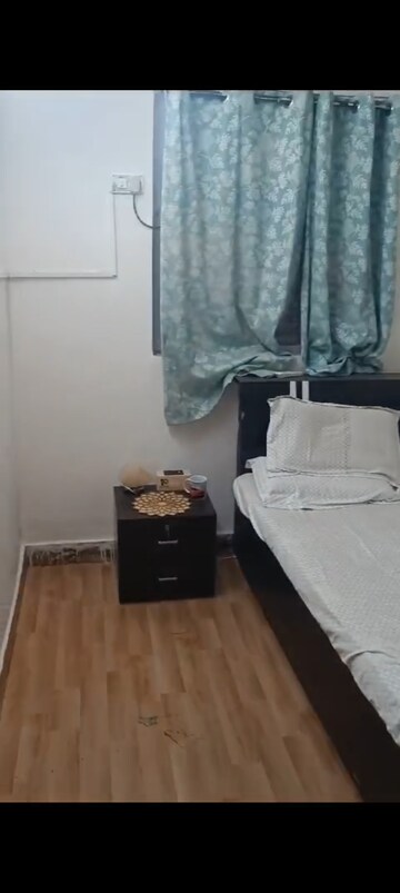 Furnished Amenities in 1 BHK Apartment at Vakola – for Rent