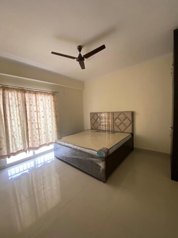 Bedroom in 3 BHK Apartment at Amrapali Silicon City, Sector 76 – for Rent