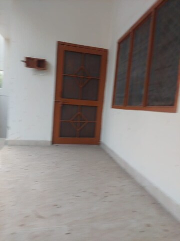 Room in  Pg at Gomti Nagar – for Rent