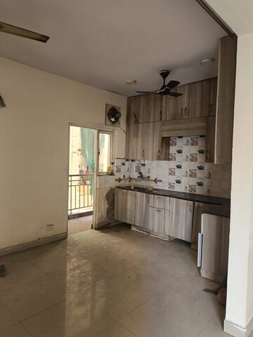 Room in 3 BHK Apartment at Gardenia Golf City, Sector 75 – for Rent