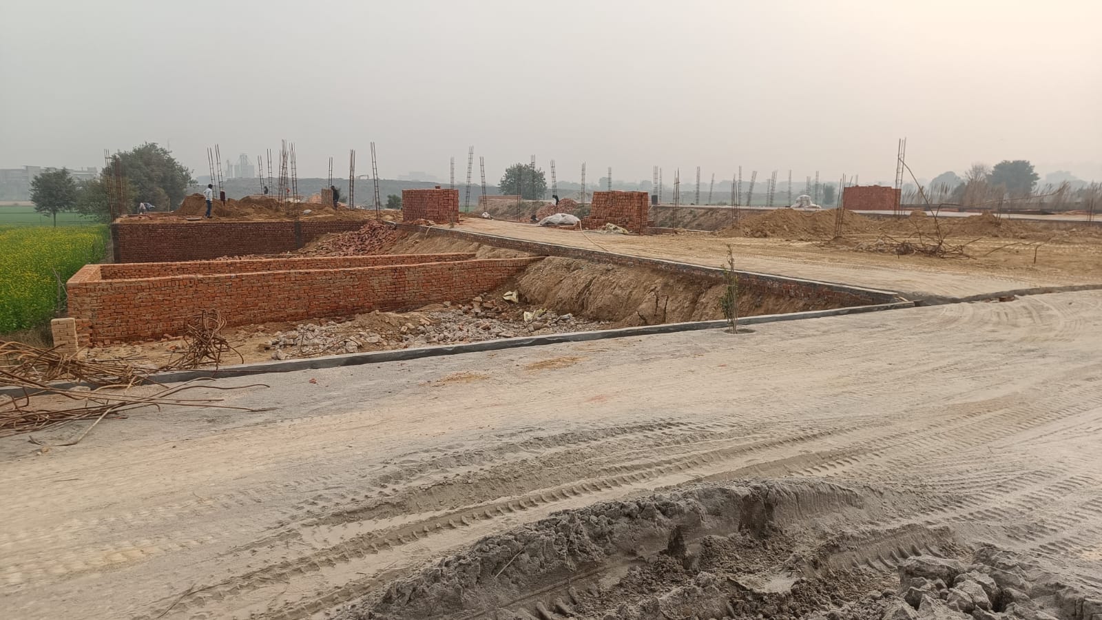 Plot For Sale in Shiv Calony Kailash Hospi