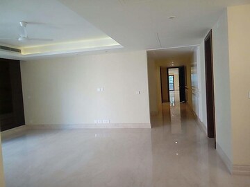 Room in 4 BHK Builder Floor at Greater Kailash I – for Rent