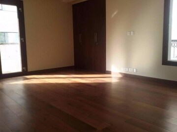 Room in 4 BHK Builder Floor at Greater Kailash I – for Rent
