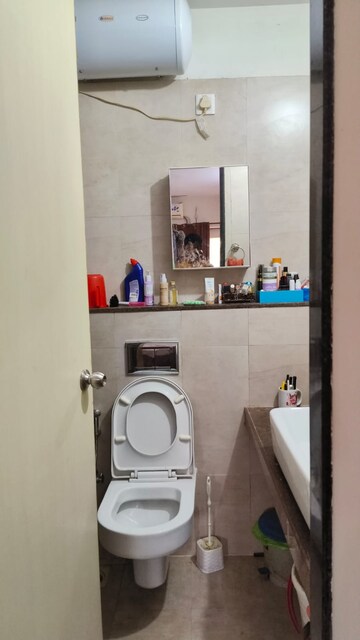 Furnished Amenities in 2 BHK Apartment at Shree Niketan Annexe, Chembur – for Rent
