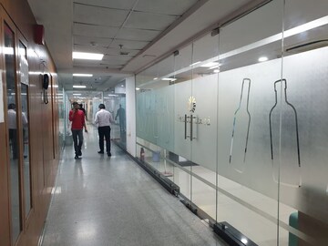 Parking in  Office Space at Gomti Nagar – for Rent