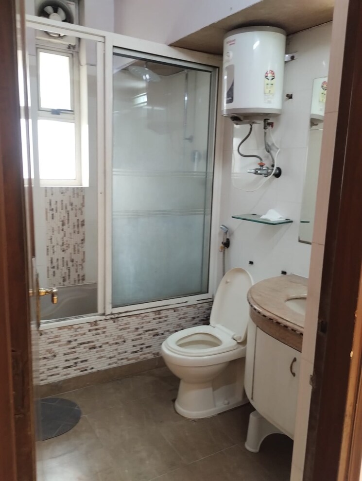 Bathroom, ip extension 3 Bedroom 1600 Sq.Ft. Apartment In Ip Extension Delhi 8095390
