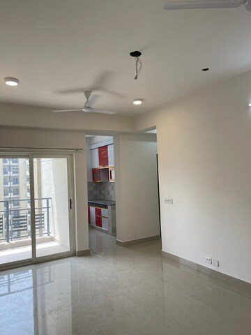Room in 2 BHK Apartment at Nimbus Express Park View - II, Chi V Greater Noida – for Sale
