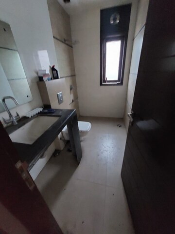 Bathroom in 4 BHK Builder Floor at Palam Vihar Residents Association, Palam Vihar – for Rent