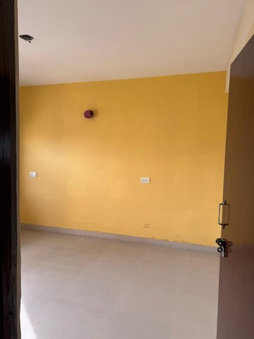 Room in 3 BHK Apartment at Sector 92 – for Sale
