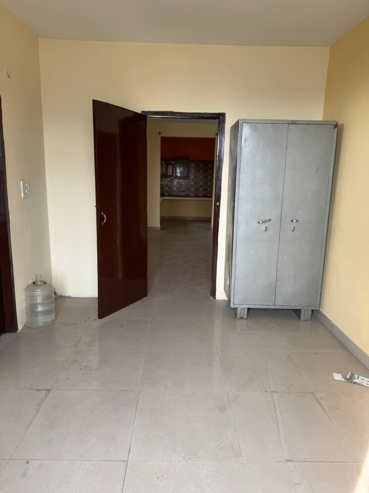 Room, sector 92 3 Bedroom 1700 Sq.Ft. Apartment In Sector 92 Mohali 8095504