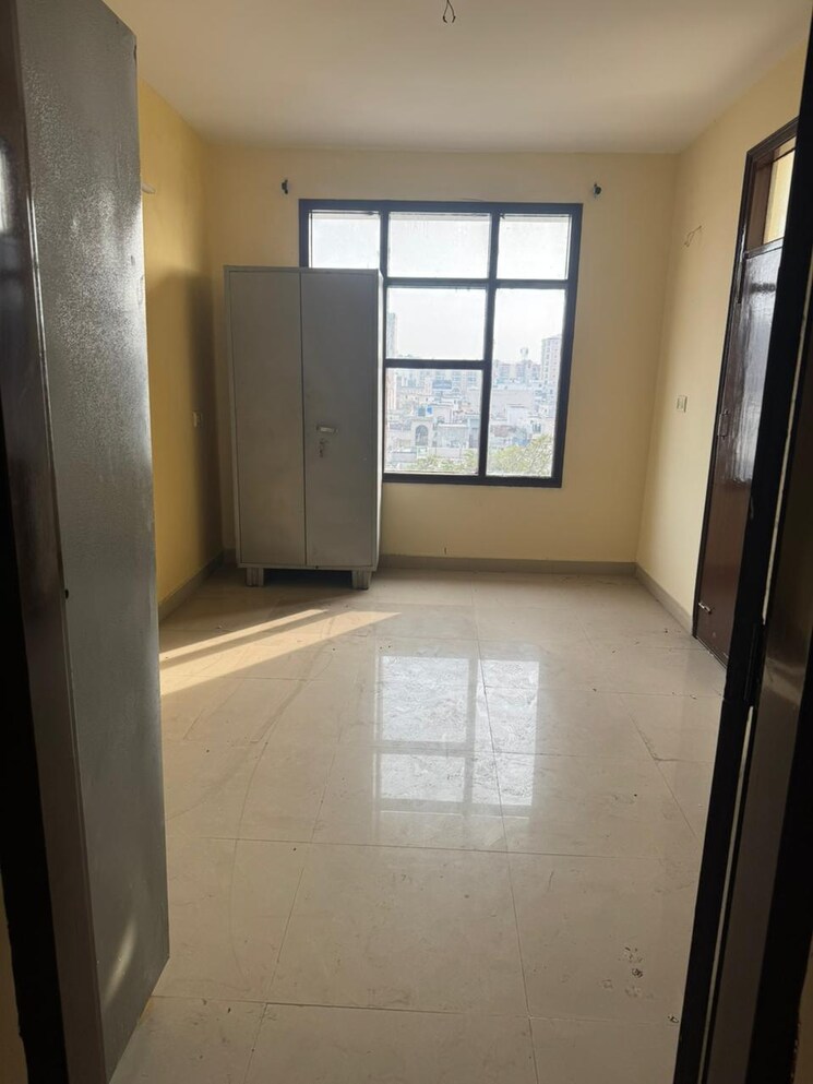 Room, sector 92 3 Bedroom 1700 Sq.Ft. Apartment In Sector 92 Mohali 8095504