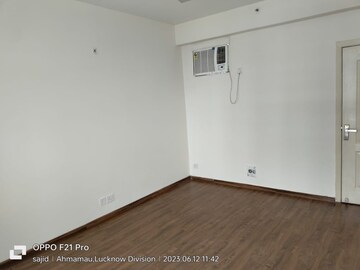 Room in 3.5 BHK Apartment at Paarth Aadyant, Gomti Nagar – for Rent