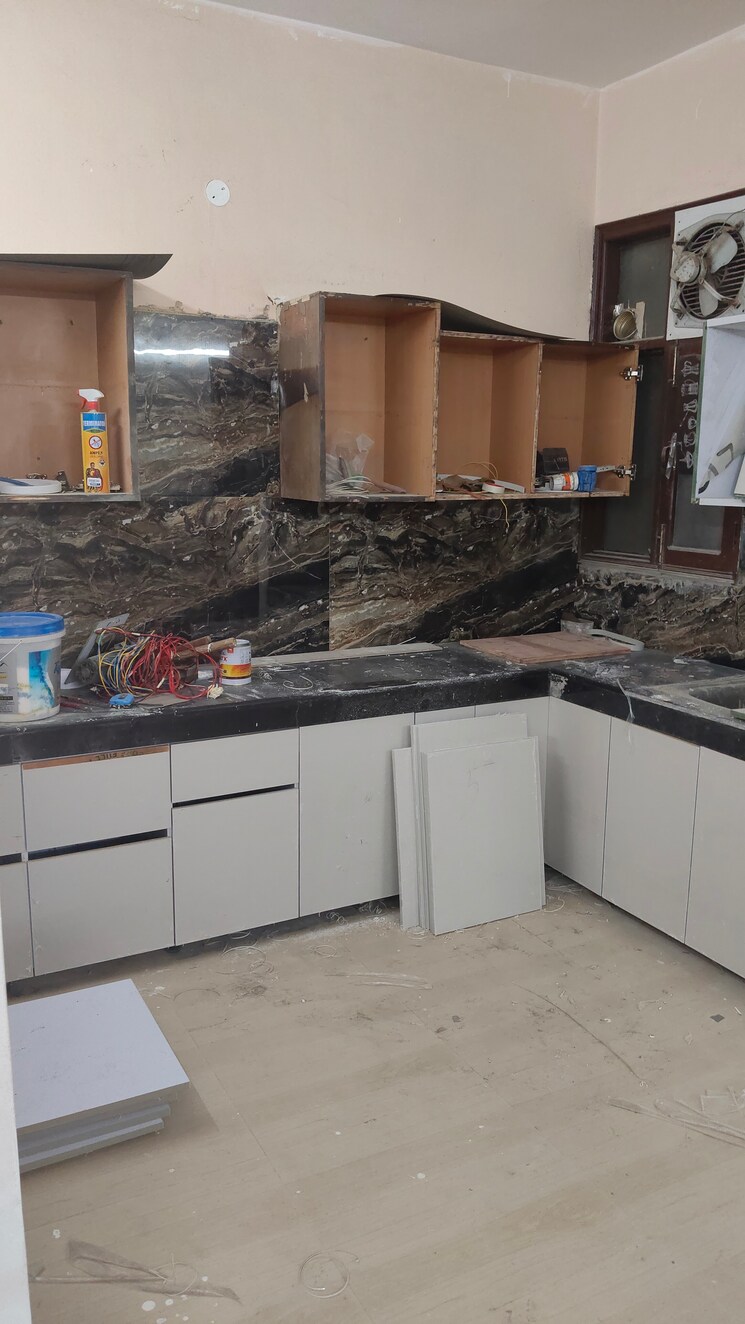 Kitchen, sector 17 5 Bedroom 250 Sq.Yd. Independent House In Sector 17 Panchkula 8095523