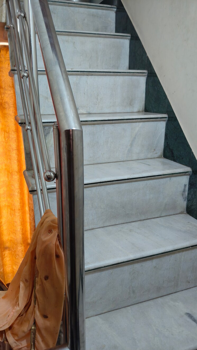 undefined, sector 17 5 Bedroom 250 Sq.Yd. Independent House In Sector 17 Panchkula 8095523