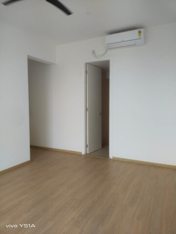 Room in 2 BHK Apartment at Runwal Bliss, Kanjurmarg East – for Rent