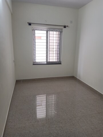 Room in 2 BHK Apartment at Halasuru – for Rent