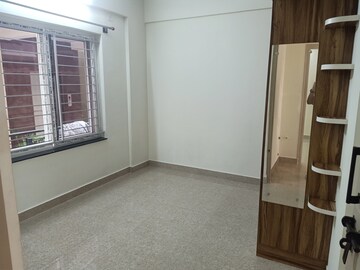 Room in 2 BHK Apartment at Halasuru – for Rent