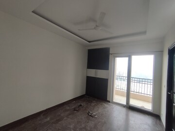 Room in 2 BHK Apartment at JM Florence, Tech Zone 4 Greater Noida – for Rent
