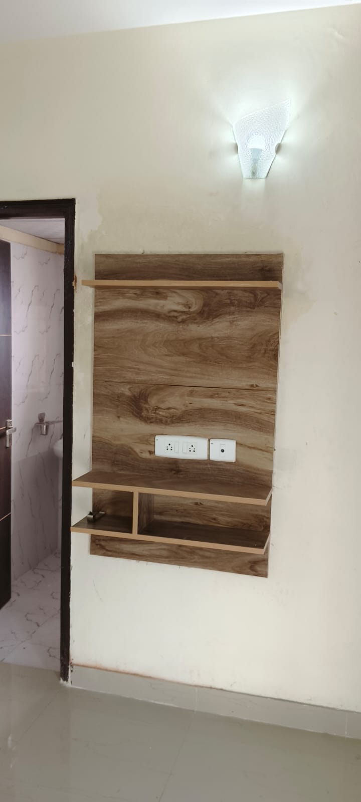 3 BHK + Servant Room Apartment For Sale in Ambience Tiverton