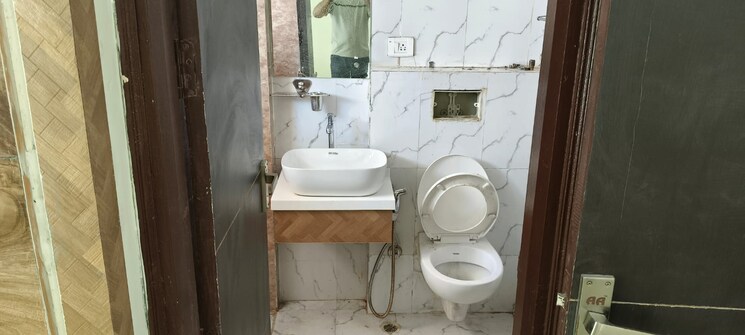 Bathroom, ambience-tiverton 3 Bedroom 2548 Sq.Ft. Apartment In Sector 50 Noida 8095617
