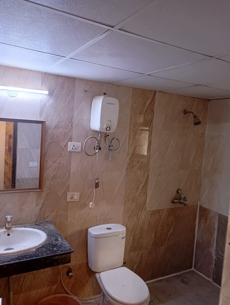 Bathroom, ambience-tiverton 5 Bedroom 5800 Sq.Ft. Apartment In Sector 50 Noida 8095624