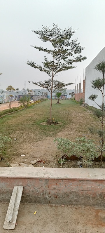 Master Bedroom in 3 BHK Villa at Arsha Madhav Greens, Gomti Nagar – for Sale