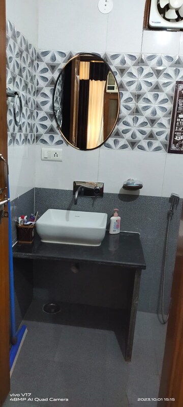 Master Bedroom in 3 BHK Builder Floor at Sector 40 – for Rent