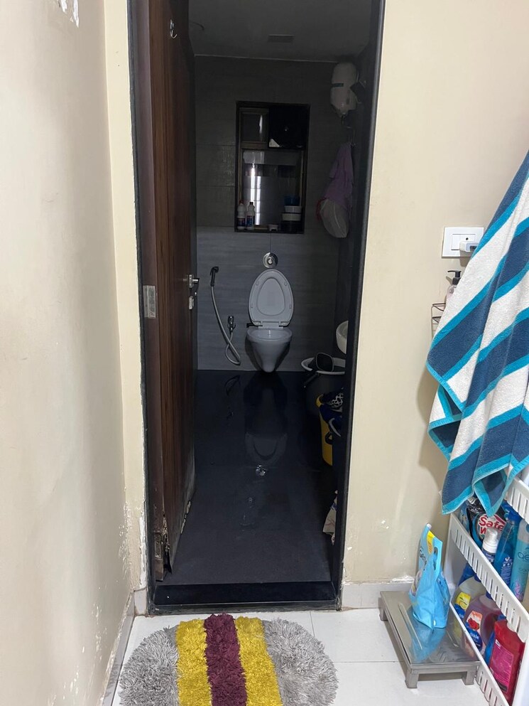 Bathroom, nathani-heights 2 Bedroom 550 Sq.Ft. Apartment In Dalal Estate Mumbai 8095680