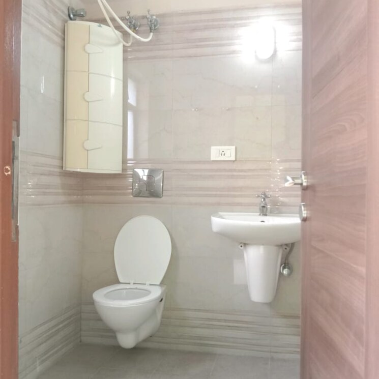 Bathroom, the-ektaa-hibiscus 3 Bedroom 1750 Sq.Ft. Apartment In Tangra Kolkata 8095710
