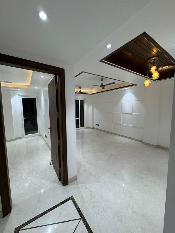 Room, sarvodaya enclave 3 Bedroom 1800 Sq.Ft. Builder Floor In Sarvodaya Enclave Delhi 8095709