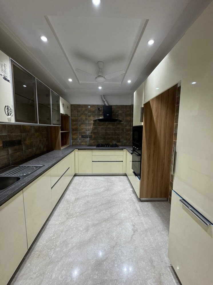 undefined, sarvodaya enclave 3 Bedroom 1800 Sq.Ft. Builder Floor In Sarvodaya Enclave Delhi 8095709