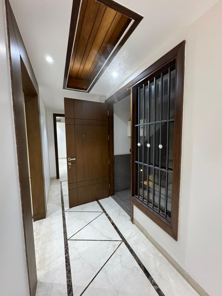 undefined, sarvodaya enclave 3 Bedroom 1800 Sq.Ft. Builder Floor In Sarvodaya Enclave Delhi 8095709