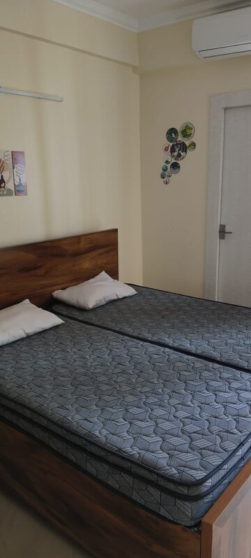 Bedroom in 2 BHK Apartment at Suncity Avenue 102, Sector 102 – for Rent